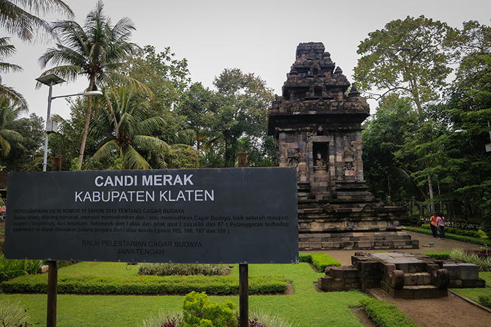Aji-Permana_Candi-Merak-2